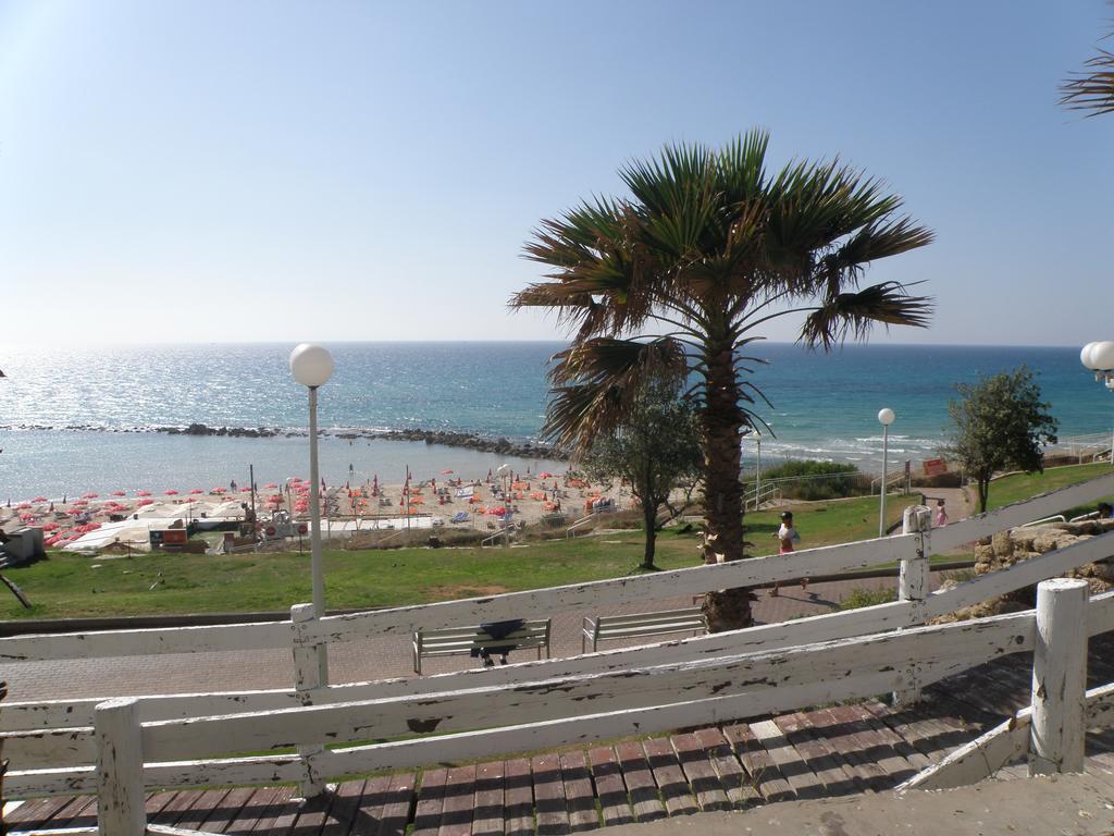 Spat Beach Bat Yam Esterno foto