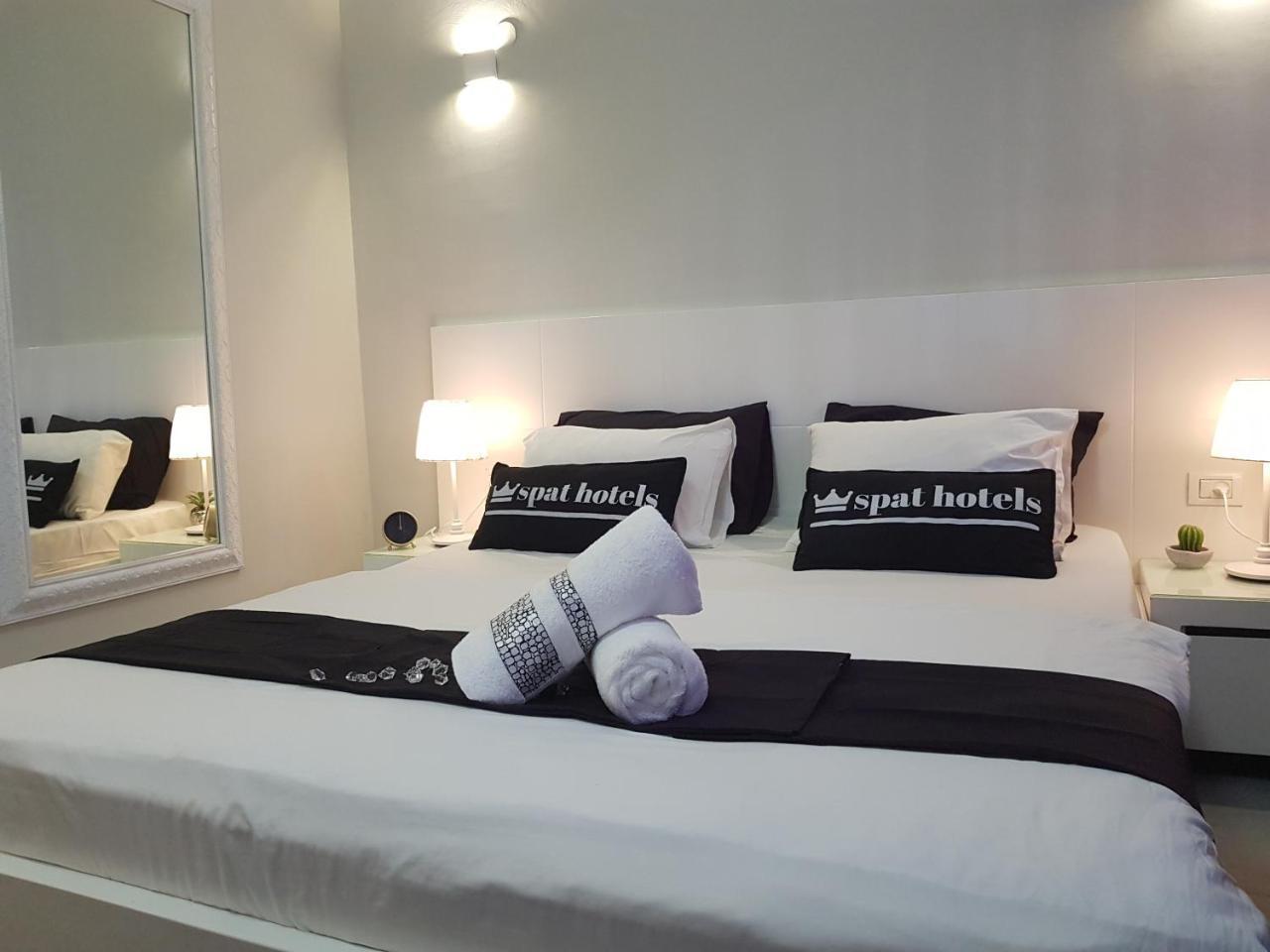 Spat Beach Bat Yam Esterno foto